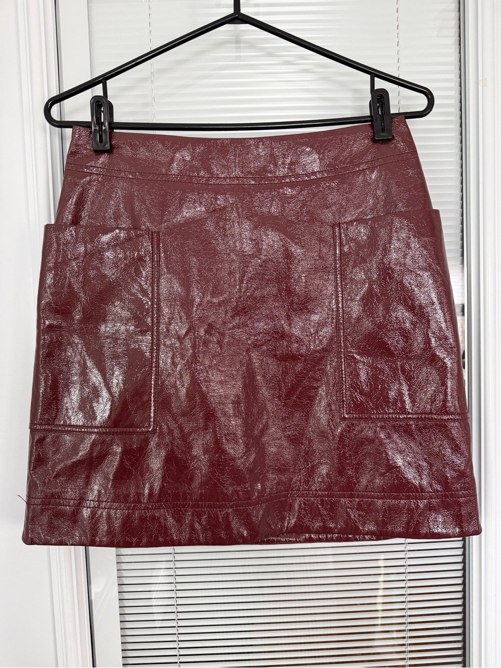 ANTHROPOLOGIE Maeve Sz 4 Cargo Mini Skirt Faux Patent Leather Wine Pockets